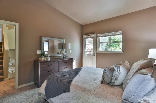 Building Photo - 12062 Minor Way