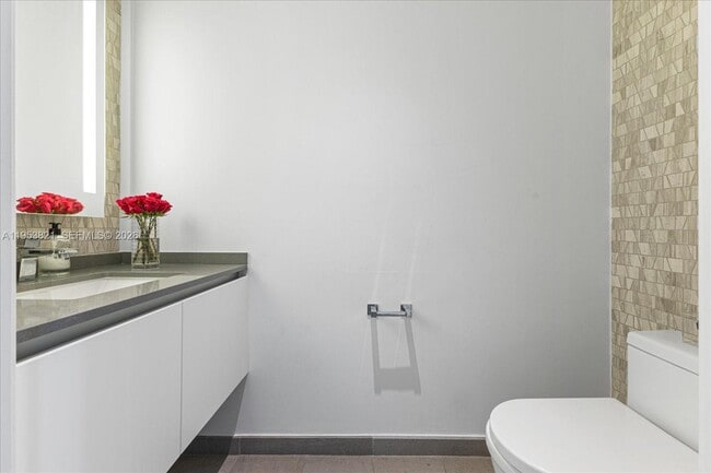 Building Photo - 88 SW 7th St