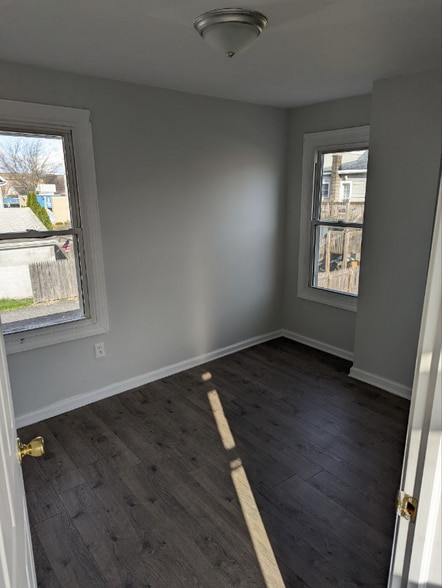 Building Photo - 1172 Wyoming Ave