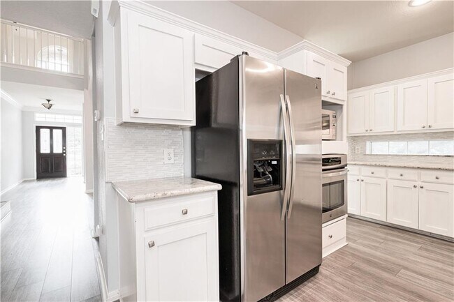 Building Photo - 10608 Sun Tree Cove