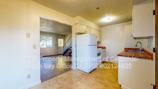 Building Photo - 1325 Edwards Ave