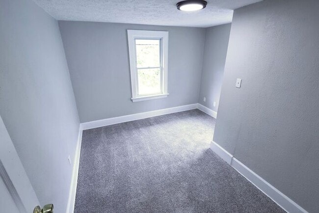 Building Photo - 1318 Arnold Ave