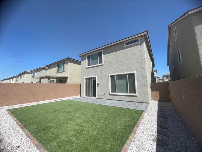 Building Photo - 5749 Avondale Rise Wy