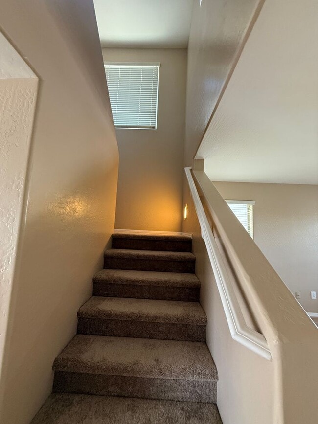 Building Photo - San Tan Valley 4Bd/2.5Ba, 2044 sqft, Skyli...