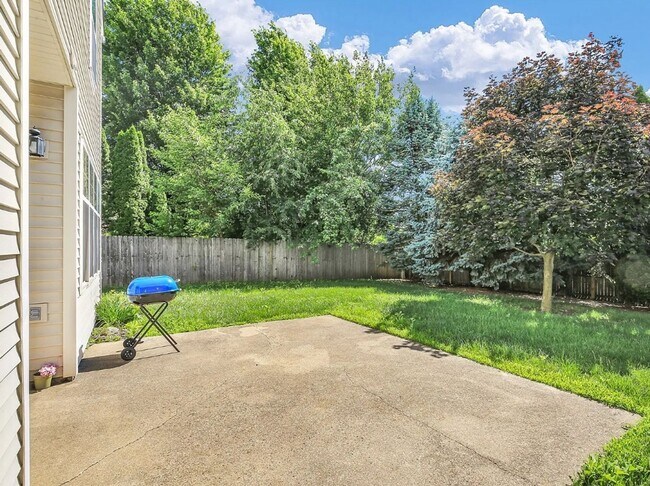Building Photo - 709 Indigo Dr