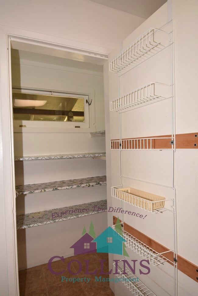 Building Photo - 10879 Gold Flat Rd