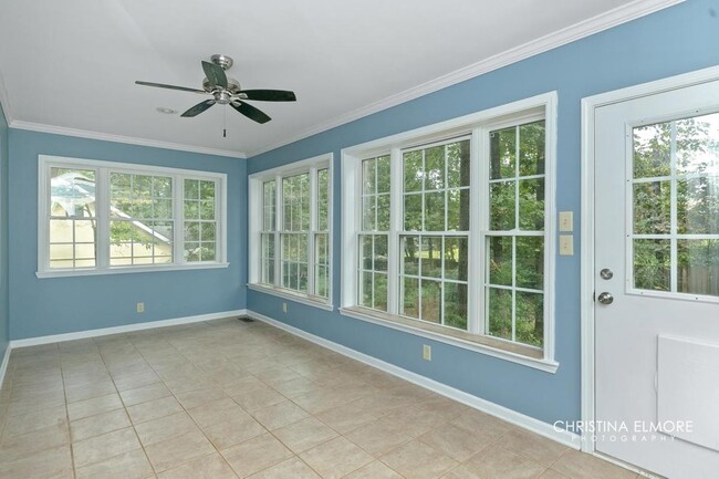 Building Photo - 122 Friar Tuck Ave