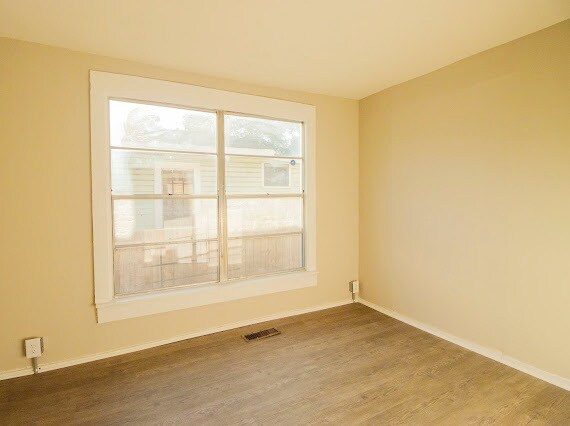 Building Photo - 3708 42nd Ave N