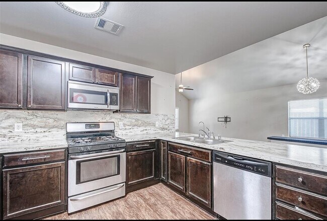 Building Photo - 20351 Louetta Reach Dr