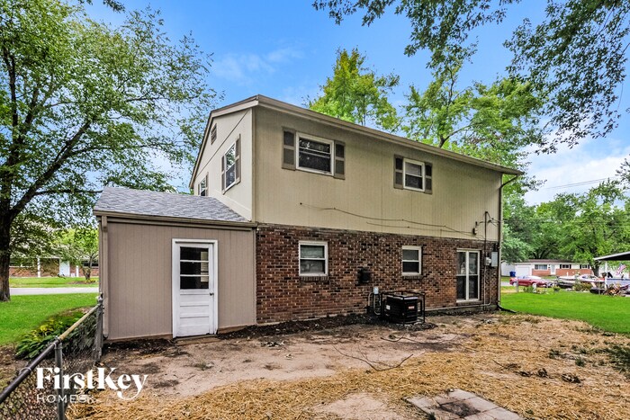 Building Photo - 230 Patterson Ln