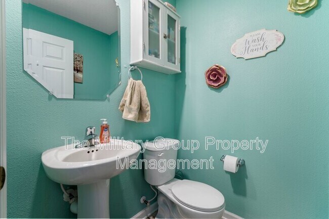 Building Photo - 2522 Lantana Ln