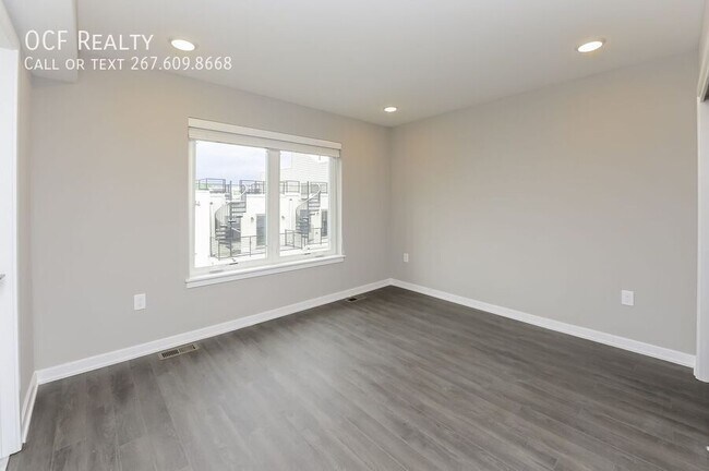 Building Photo - 726 N 19th St