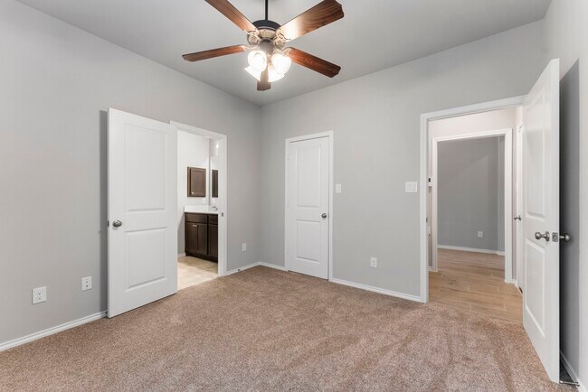 Building Photo - 156 Buckeye Dr