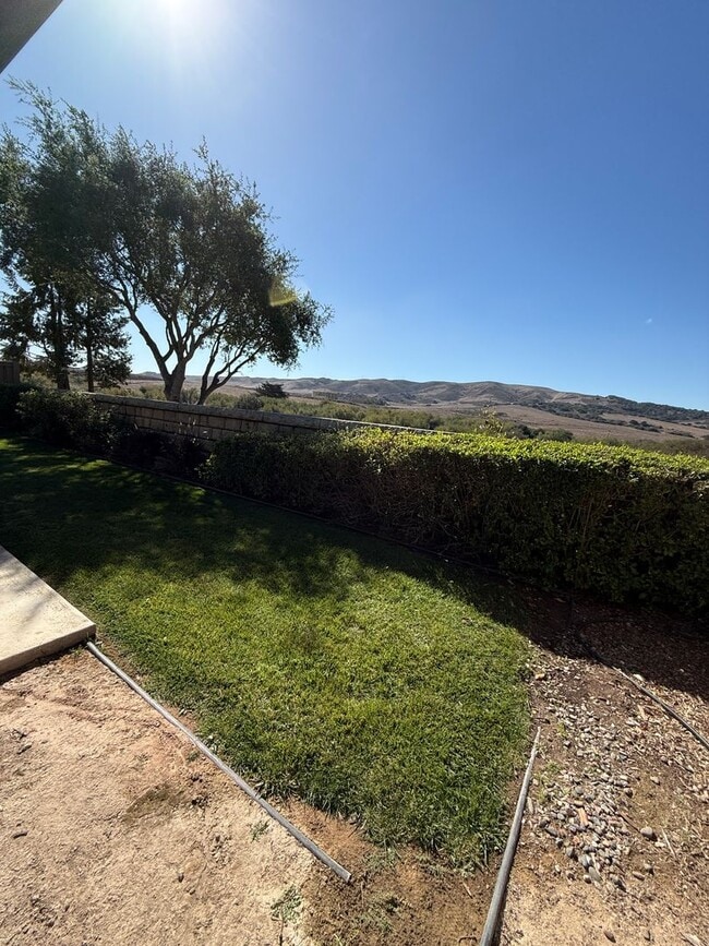 Building Photo - Newer Single Story Home in The Stone Gate ...