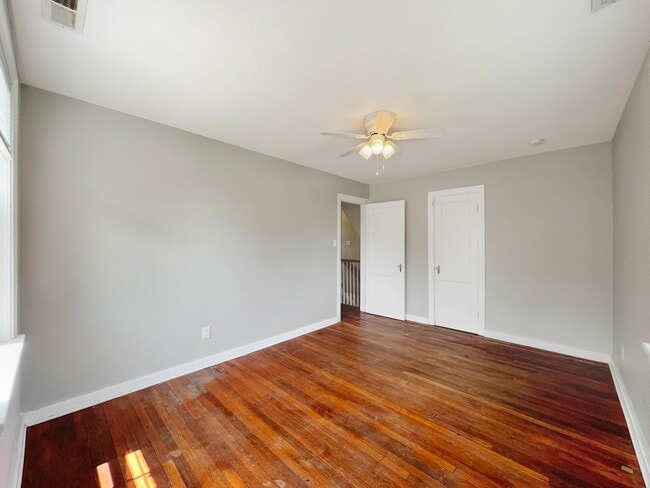 Building Photo - Charming 3-Bedroom Brick Colonial in Edgewood