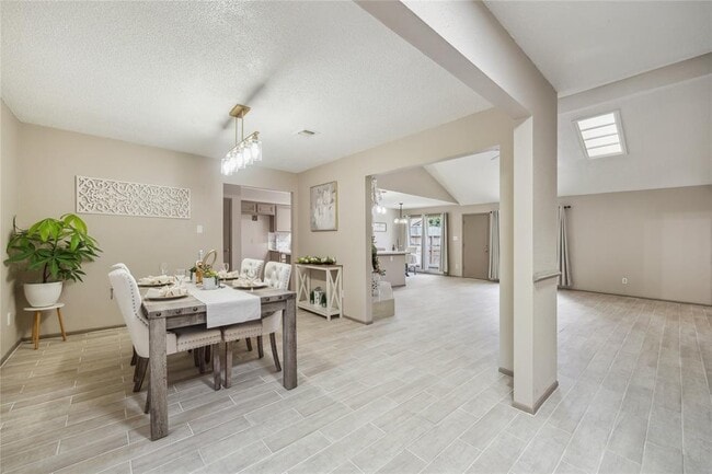 Building Photo - 11202 Bayou Pl Dr