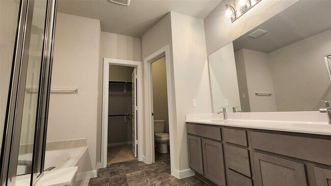 Building Photo - 2315 Honey Heights Ln