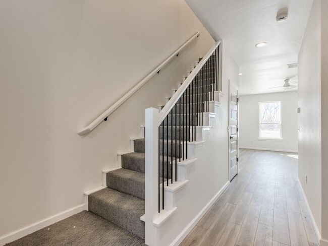 Building Photo - Beautiful New Construction Duplex