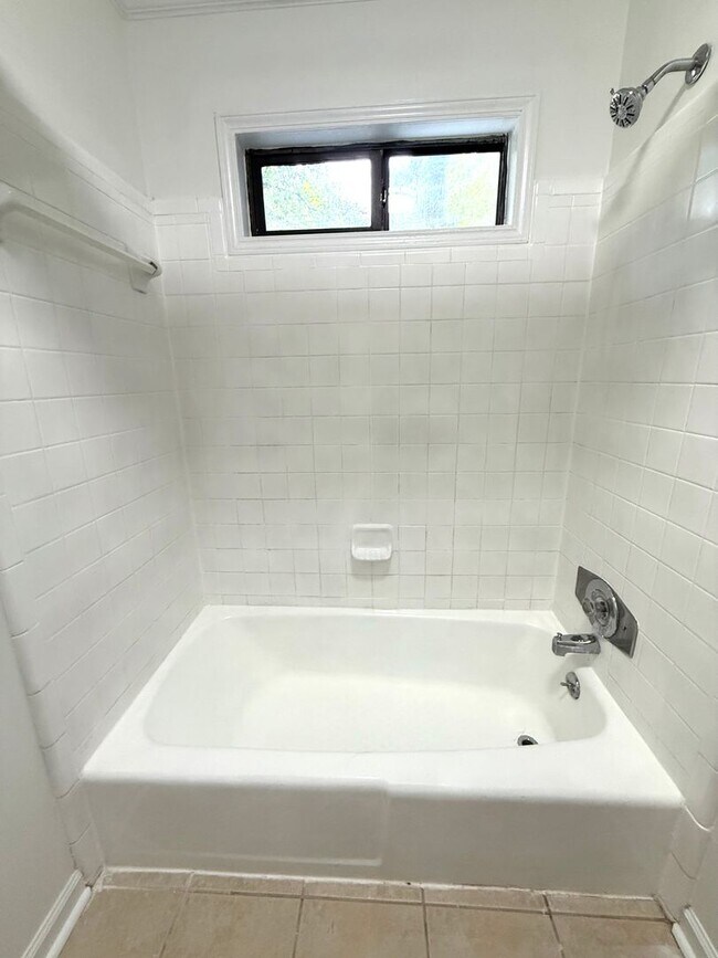 Building Photo - RENOVATED!!!!Great Location with Desirable...