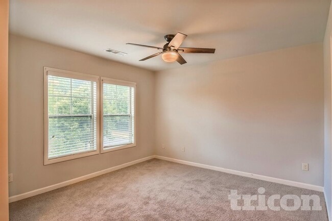 Building Photo - 345 Sand Bay Dr SW
