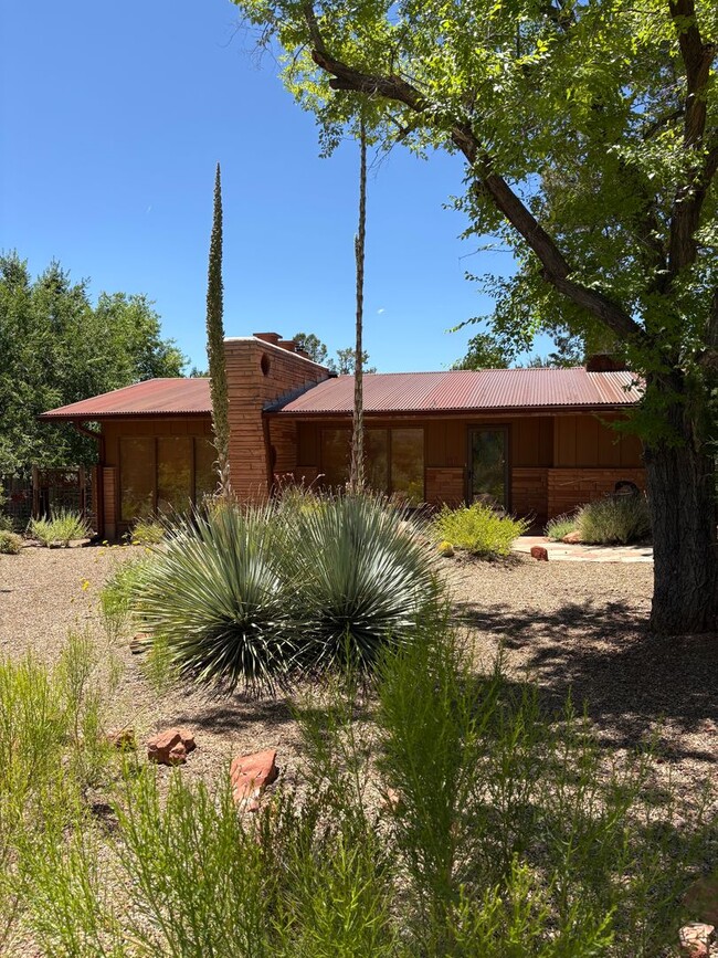 Building Photo - Unfurnished, 1-Year Long-Term Rental
