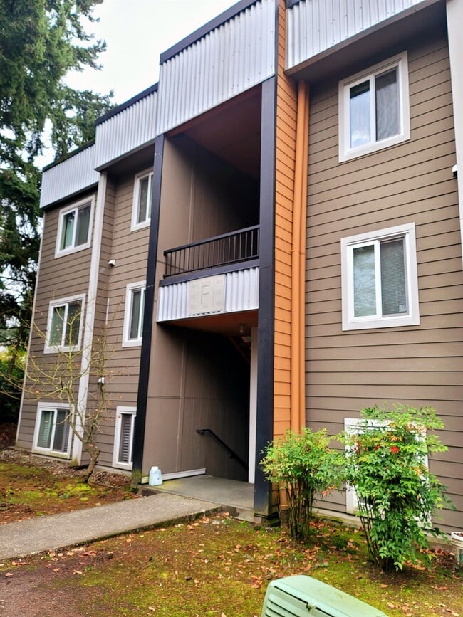 Primary Photo - 746 Kirkland Cir