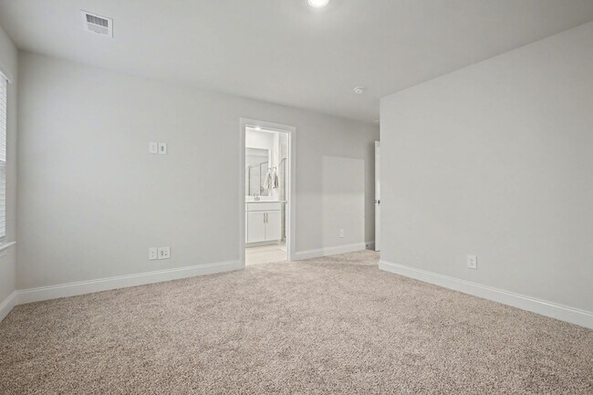 Building Photo - FOR LEASE- 3 BED 2.5 BATH TOWNHOME IN LEBANON TN!