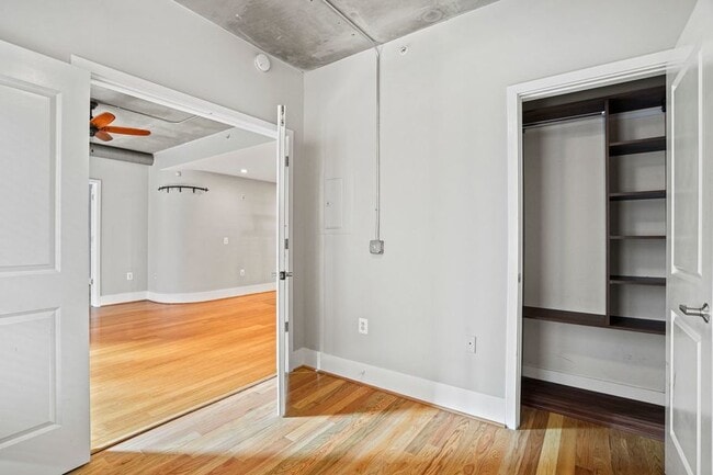 Building Photo - Logan Circle Loft with Garage Parking!
