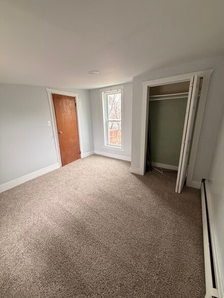 Building Photo - 118 W Washington St