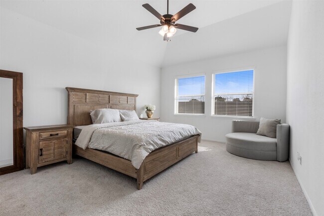 Building Photo - 11918 Autumn Leaf Dr