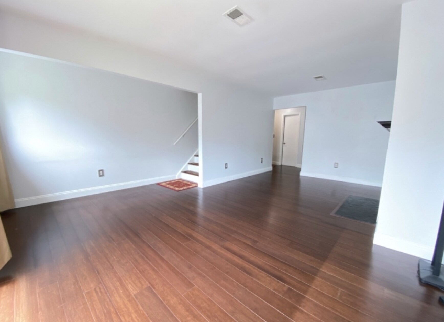 Building Photo - 2605 Hemlock Pl