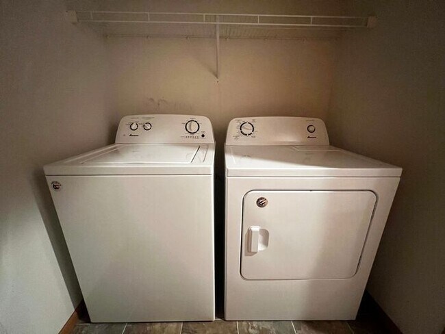 Building Photo - $1,850 | 3 Bedroom, 3 Bathroom Town Home | No Pets | Available for August 1st, 2026 Move In!