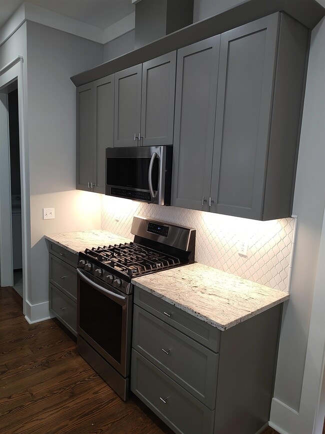 Building Photo - 3549 Esplanade Way