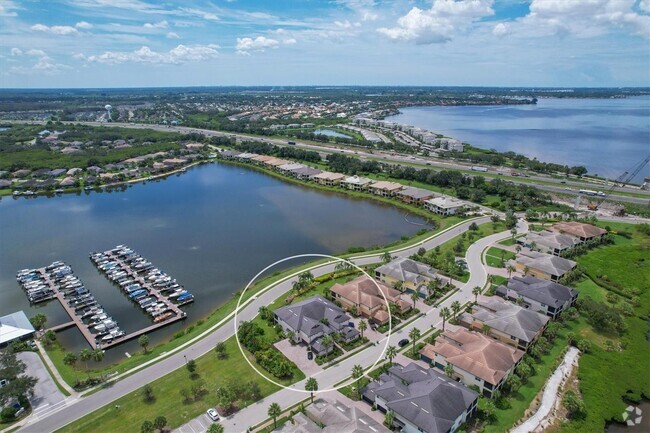 Building Photo - 1255 Riverscape St