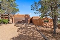 Building Photo - 280 Loma Entrada