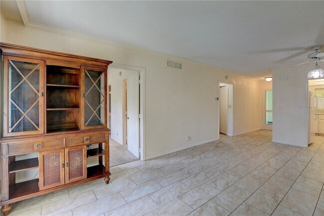 Building Photo - 1100 Ponce De Leon Cir