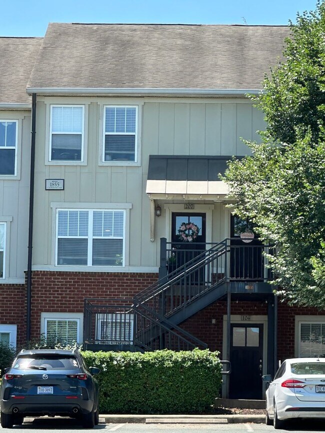 Building Photo - 1855 Candlewood Ct