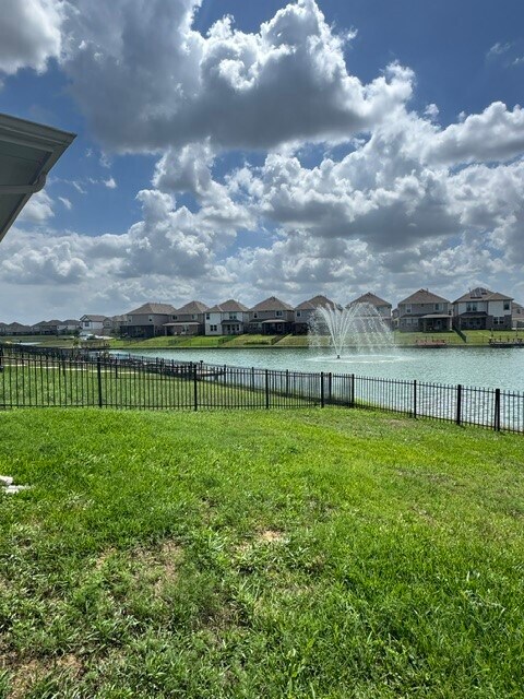 Building Photo - 3831 W Alessano Ln