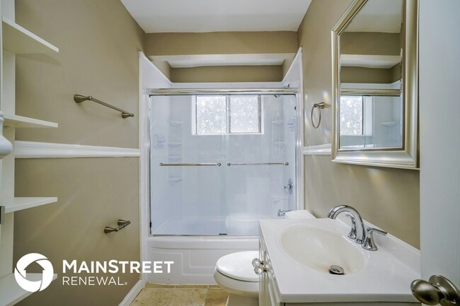 Building Photo - 4239 Wilton Pl