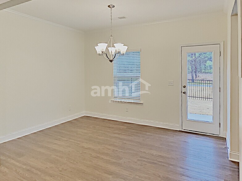 Building Photo - 561 Woodall Rd