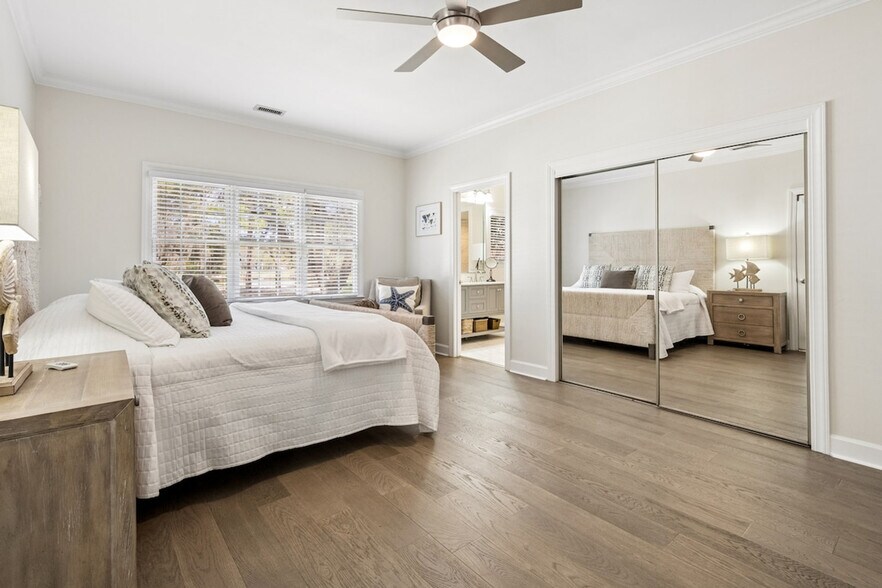 Building Photo - 40 Collins Meadow Dr