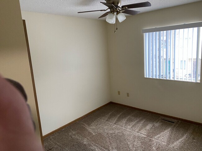 Building Photo - 4360 Maricopa Dr