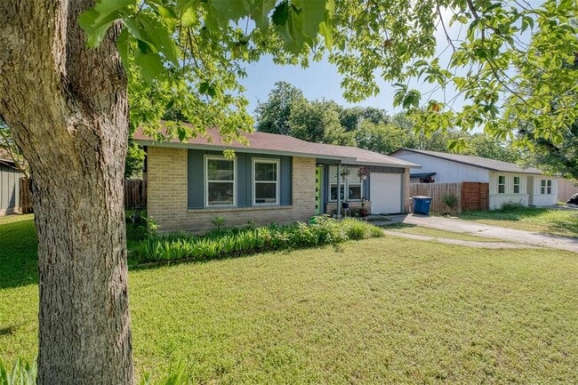 Building Photo - 5502 Burgundy Dr