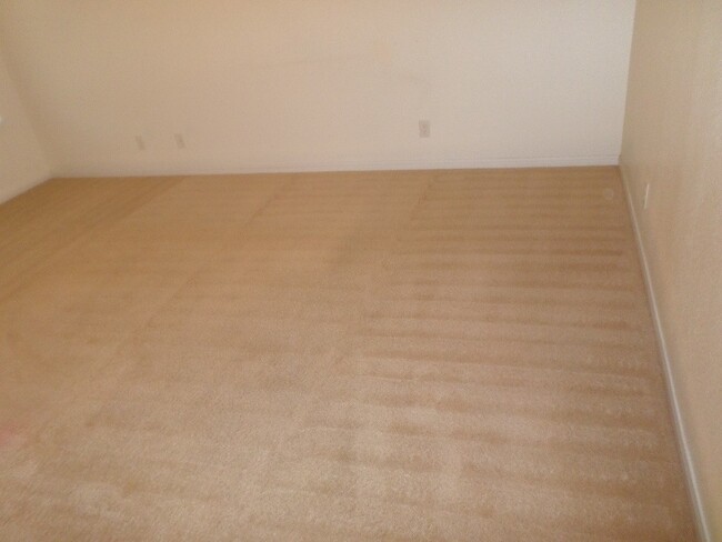 Building Photo - 1310 Chips Dr