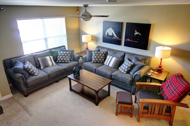 Building Photo - Beautiful 3 Floor Townhouse in Durham's Stratford Lakes Neighborhood!