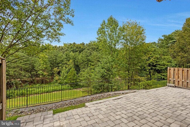 Building Photo - 5270 Kestrel Crossing Dr