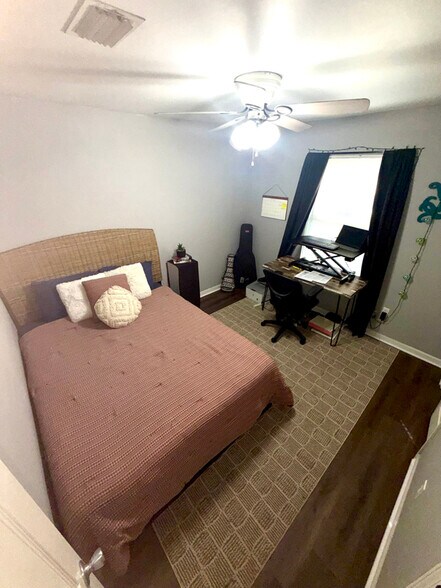 Building Photo - 2751 Bay Club Dr