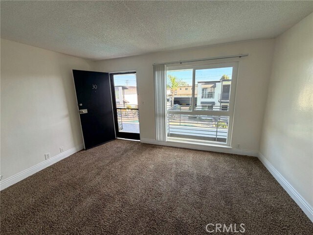 Building Photo - 931 W 19th St