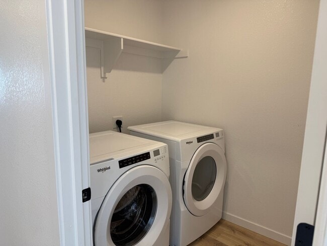 Building Photo - Stunning New Build Townhome in Denver 3 Bed 2.5 Bath 1,514 Sq. Ft. $500 MOVE IN SPECIAL