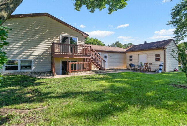 Building Photo - 627 Chardonnay Ln